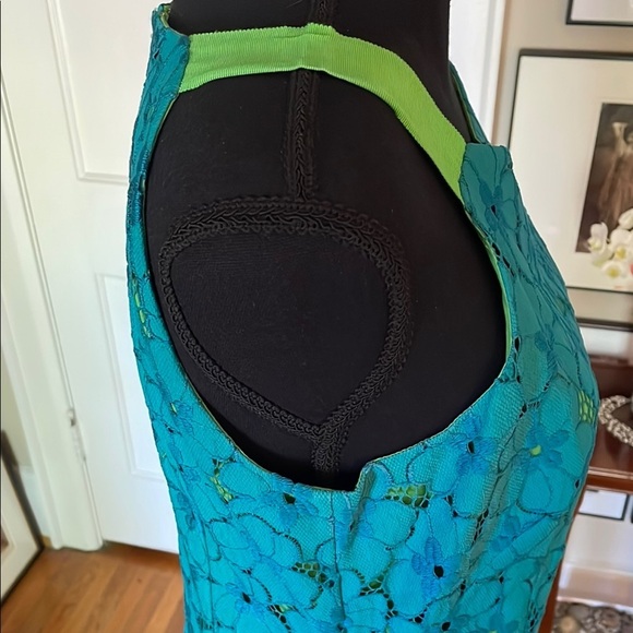 Vibrant Blue and Green Halter Midi Dress for Cocktail Events - Picture 4 of 16